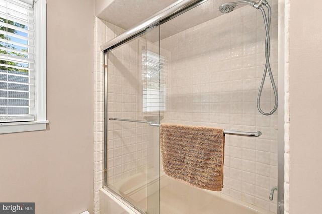 2215 LONGWOOD DR, Forked River, NJ 08731