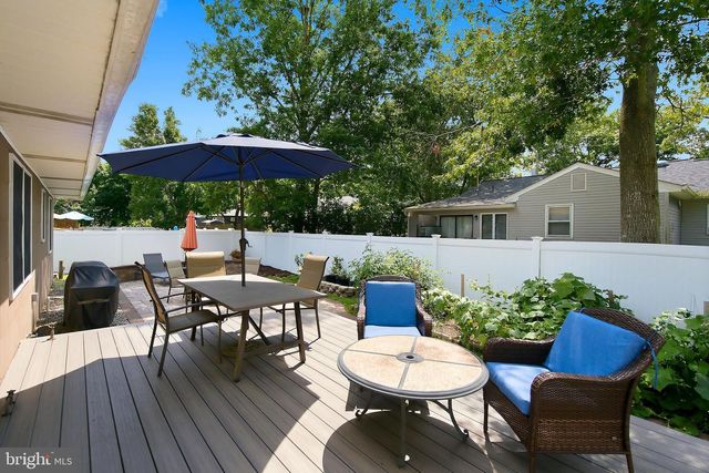 2215 LONGWOOD DR, Forked River, NJ 08731