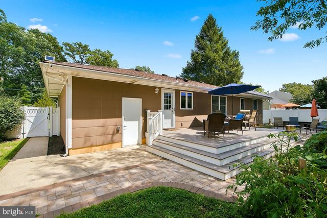 2215 LONGWOOD DR, Forked River, NJ 08731