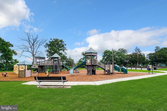 2215 LONGWOOD DR, Forked River, NJ 08731