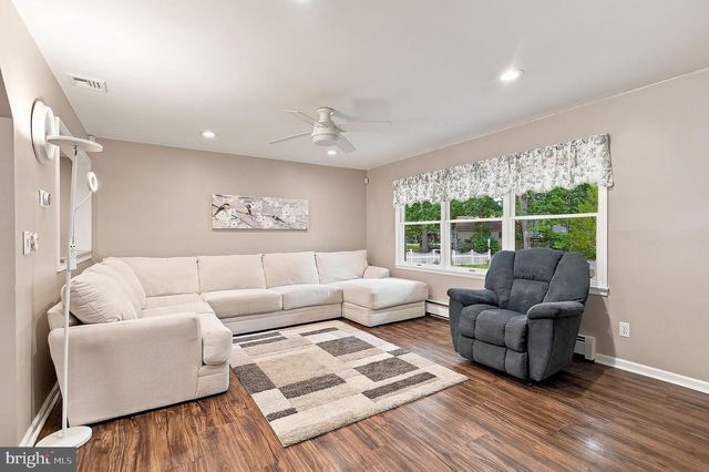 2215 LONGWOOD DR, Forked River, NJ 08731
