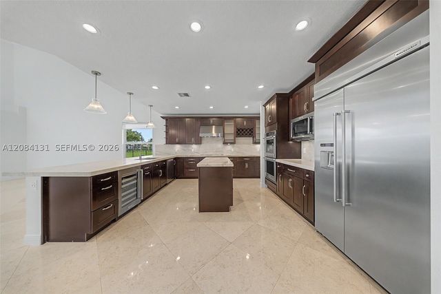 11406 Canyon Maple Blvd, Davie, FL 33330