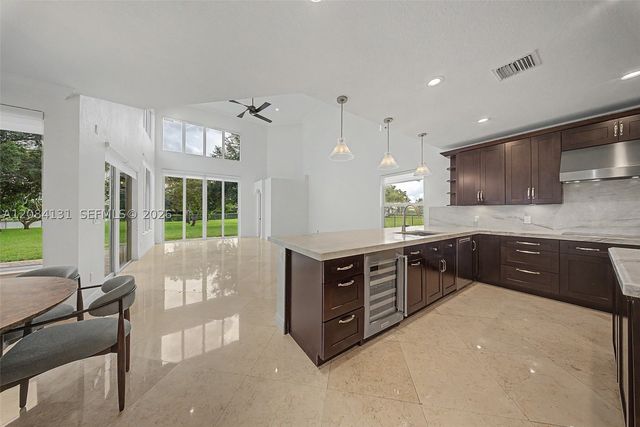 11406 Canyon Maple Blvd, Davie, FL 33330