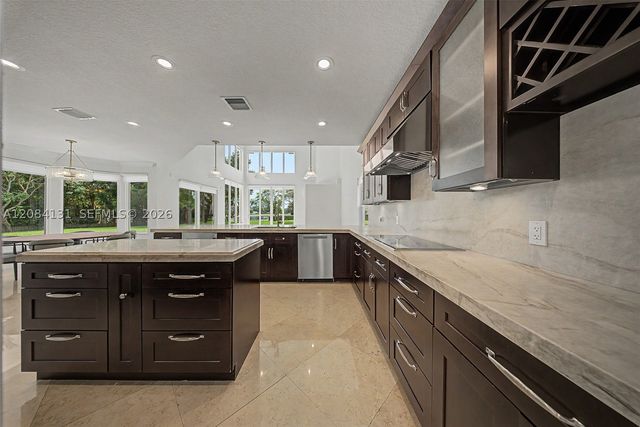 11406 Canyon Maple Blvd, Davie, FL 33330