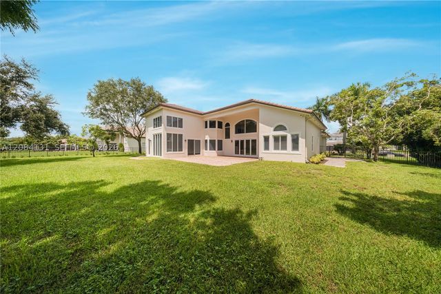 11406 Canyon Maple Blvd, Davie, FL 33330