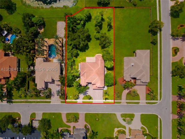11406 Canyon Maple Blvd, Davie, FL 33330
