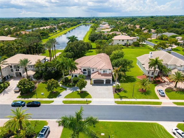 11406 Canyon Maple Blvd, Davie, FL 33330