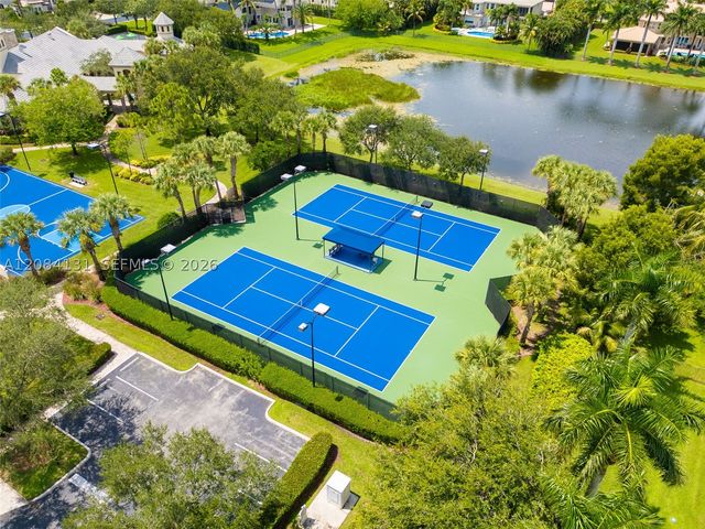 11406 Canyon Maple Blvd, Davie, FL 33330