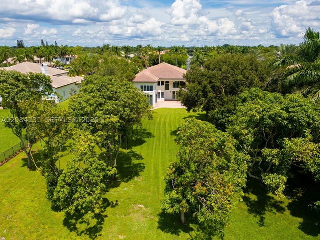 11406 Canyon Maple Blvd, Davie, FL 33330