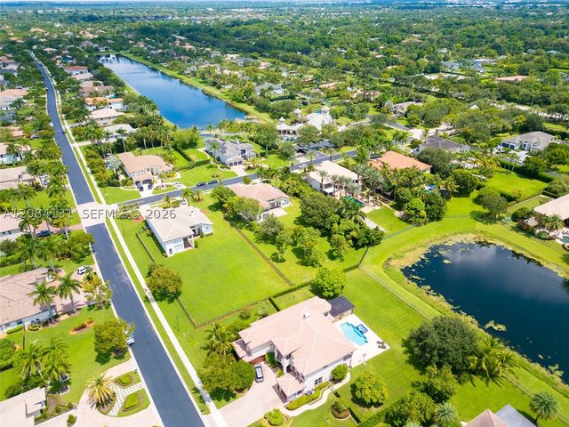 11406 Canyon Maple Blvd, Davie, FL 33330
