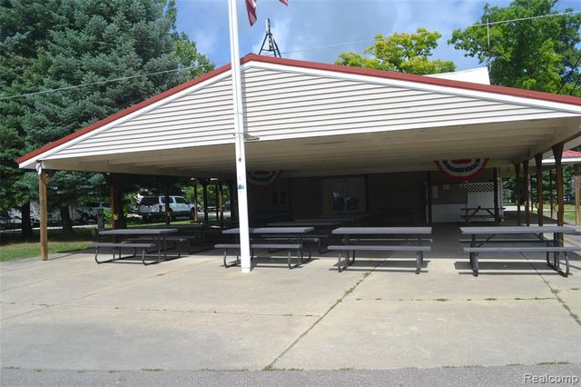 1140 S Ortonville Rd Unit 98 Road, Ortonville, MI 48462