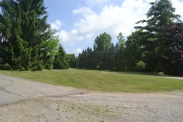 1140 S Ortonville Rd Unit 98 Road, Ortonville, MI 48462