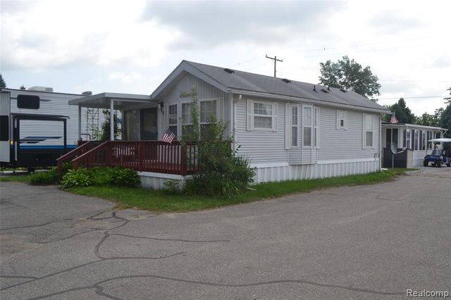 1140 S Ortonville Rd Unit 98 Road, Ortonville, MI 48462