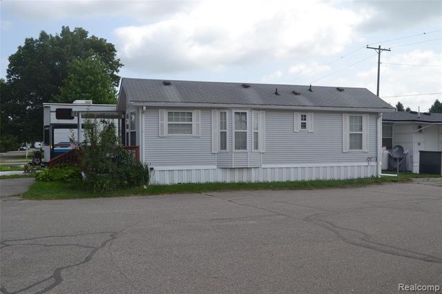 1140 S Ortonville Rd Unit 98 Road, Ortonville, MI 48462