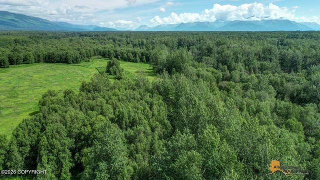 7063 N Champion Road, Wasilla, AK 99654
