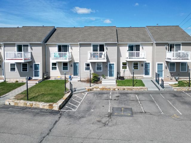 571 Winnacunnet Rd Unit 3, Hampton, NH 03842