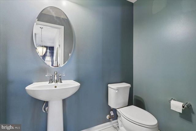 7481 BRUNSON CIR, Gainesville, VA 20155