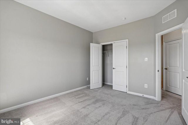 7481 BRUNSON CIR, Gainesville, VA 20155