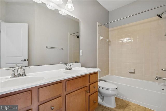 7481 BRUNSON CIR, Gainesville, VA 20155