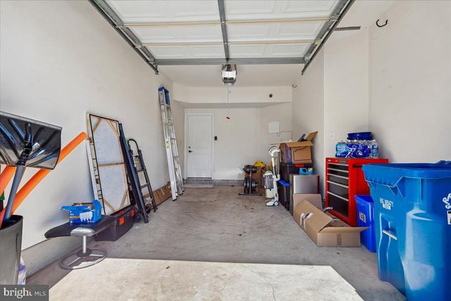 7481 BRUNSON CIR, Gainesville, VA 20155