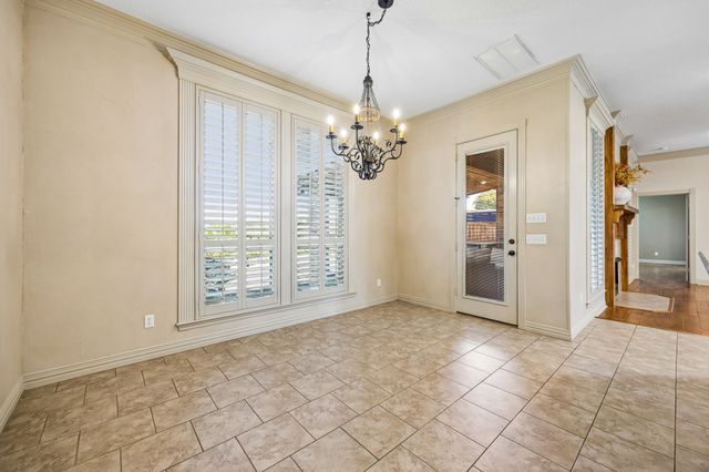 837 Thomas Crossing Drive, Fort Worth, TX 76028