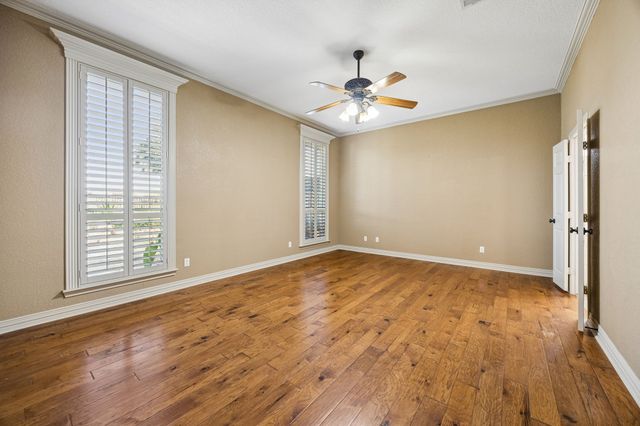 837 Thomas Crossing Drive, Fort Worth, TX 76028