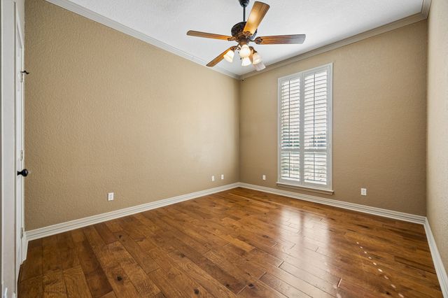 837 Thomas Crossing Drive, Fort Worth, TX 76028