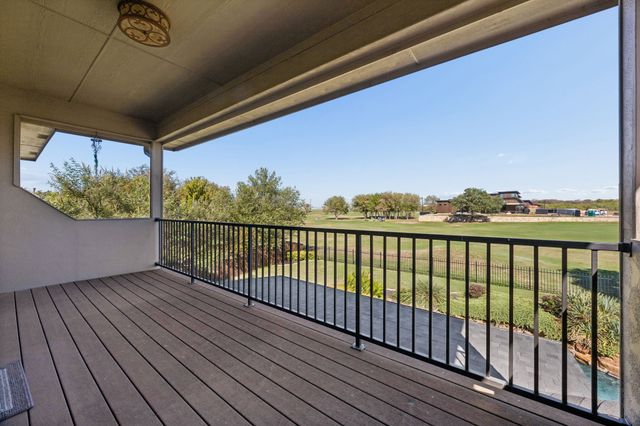 837 Thomas Crossing Drive, Fort Worth, TX 76028