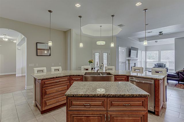 105 Arbors CIR, Elgin, TX 78621