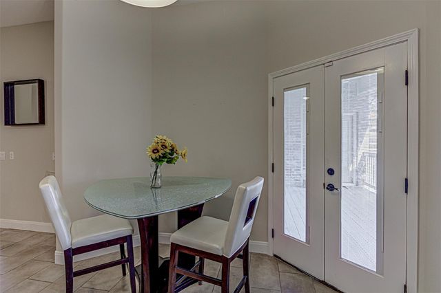 105 Arbors CIR, Elgin, TX 78621