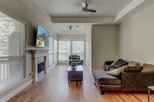 105 Arbors CIR, Elgin, TX 78621