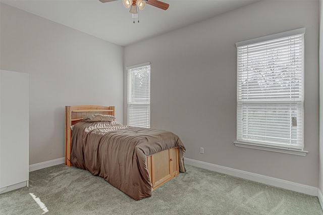 105 Arbors CIR, Elgin, TX 78621