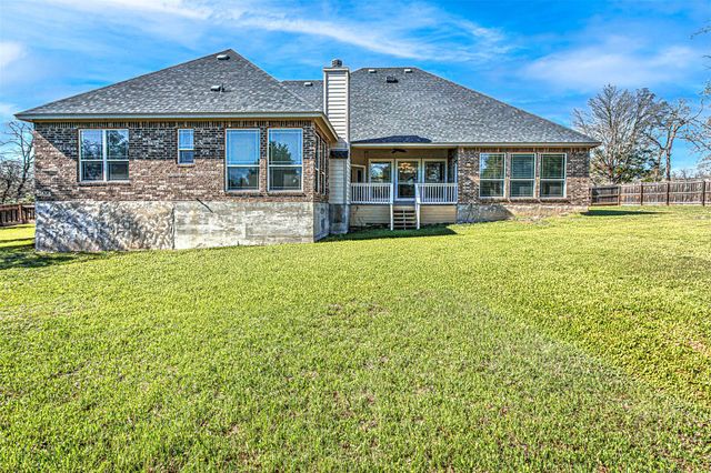 105 Arbors CIR, Elgin, TX 78621
