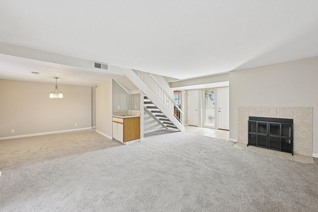 8501 Center Pkwy, Sacramento, CA 95823