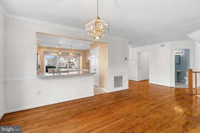 3402 WALNUT HILL CT, Falls Church, VA 22042