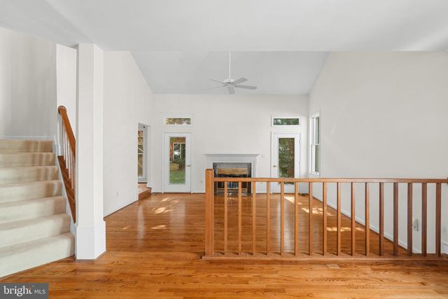 3402 WALNUT HILL CT, Falls Church, VA 22042