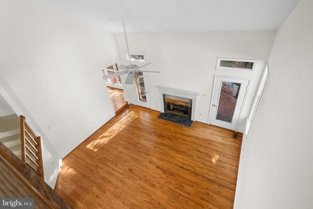 3402 WALNUT HILL CT, Falls Church, VA 22042