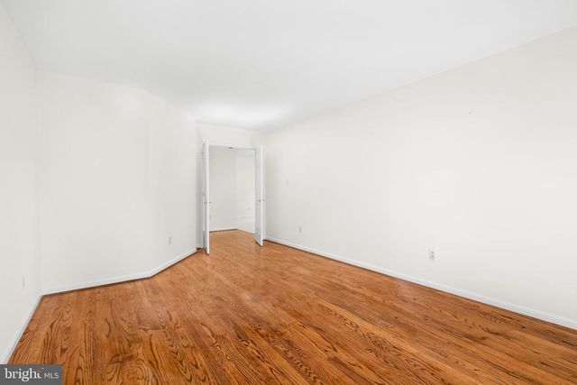 3402 WALNUT HILL CT, Falls Church, VA 22042