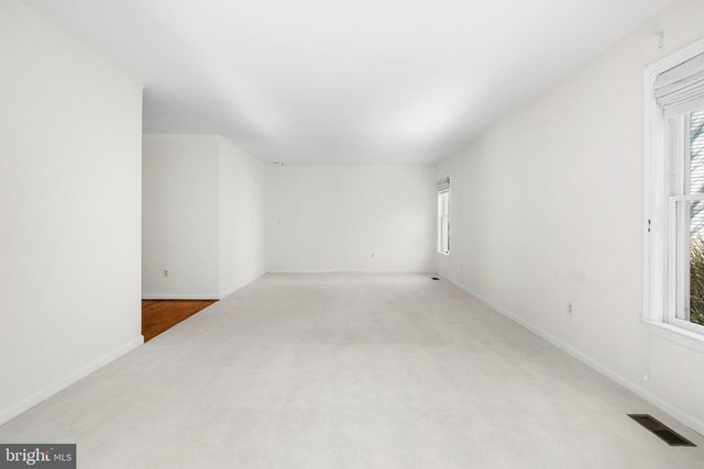 3402 WALNUT HILL CT, Falls Church, VA 22042