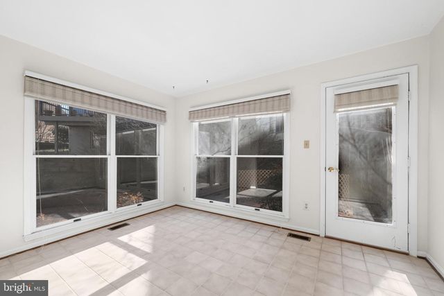 3402 WALNUT HILL CT, Falls Church, VA 22042