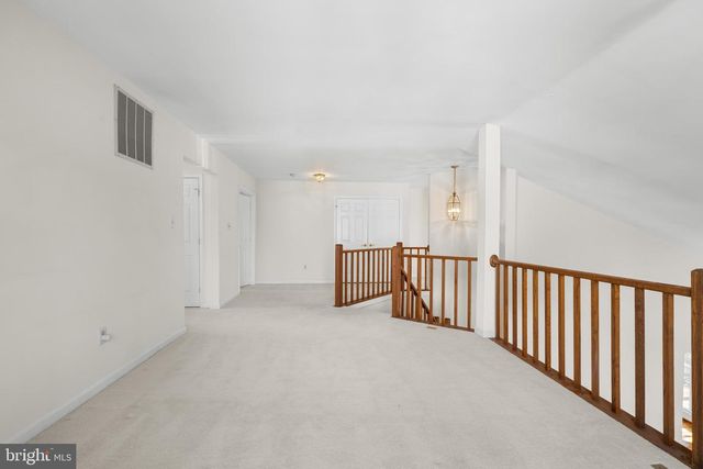 3402 WALNUT HILL CT, Falls Church, VA 22042