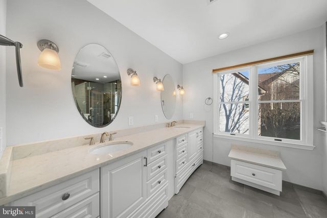 3402 WALNUT HILL CT, Falls Church, VA 22042