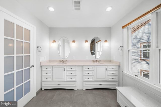 3402 WALNUT HILL CT, Falls Church, VA 22042