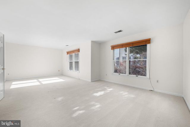 3402 WALNUT HILL CT, Falls Church, VA 22042