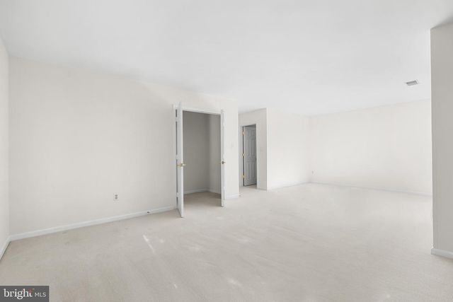 3402 WALNUT HILL CT, Falls Church, VA 22042