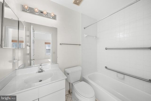 3402 WALNUT HILL CT, Falls Church, VA 22042