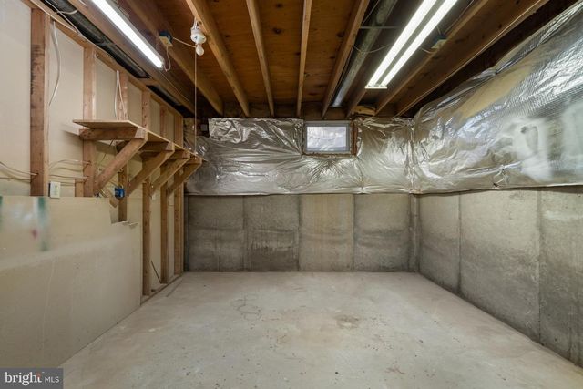 3402 WALNUT HILL CT, Falls Church, VA 22042