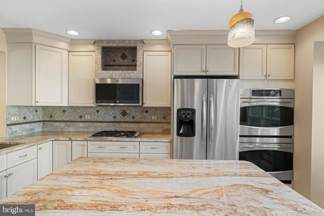 3402 WALNUT HILL CT, Falls Church, VA 22042