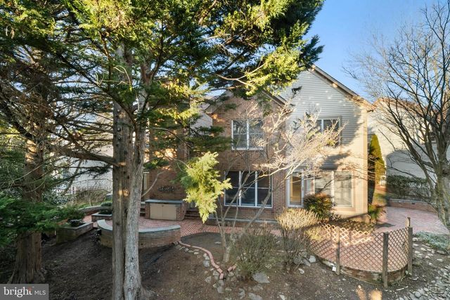 3402 WALNUT HILL CT, Falls Church, VA 22042