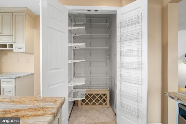 3402 WALNUT HILL CT, Falls Church, VA 22042